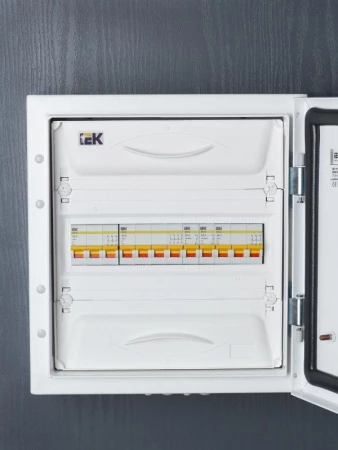 Выключатель нагрузки (мини-рубильник) 1п 20А ВН-32 KARAT IEK MNV10-1-020